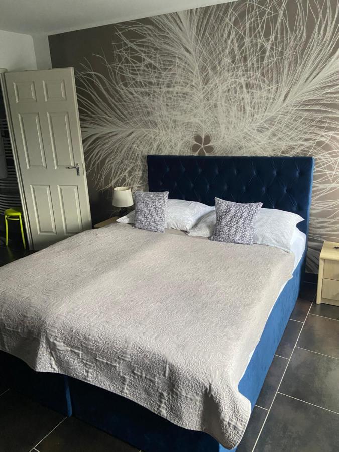 Apartamento Senorita Miskolc Exterior foto